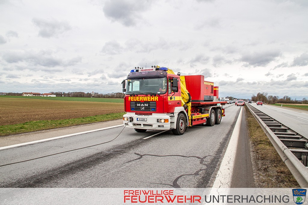 A8 - Umgestürzter Anhänger - Sturmtief Niklas