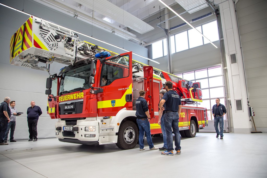 Abholung der neuen Drehleiter im Magirus-Werk Ulm.