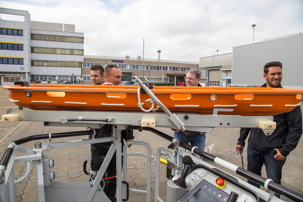 Abholung der neuen Drehleiter im Magirus-Werk Ulm.