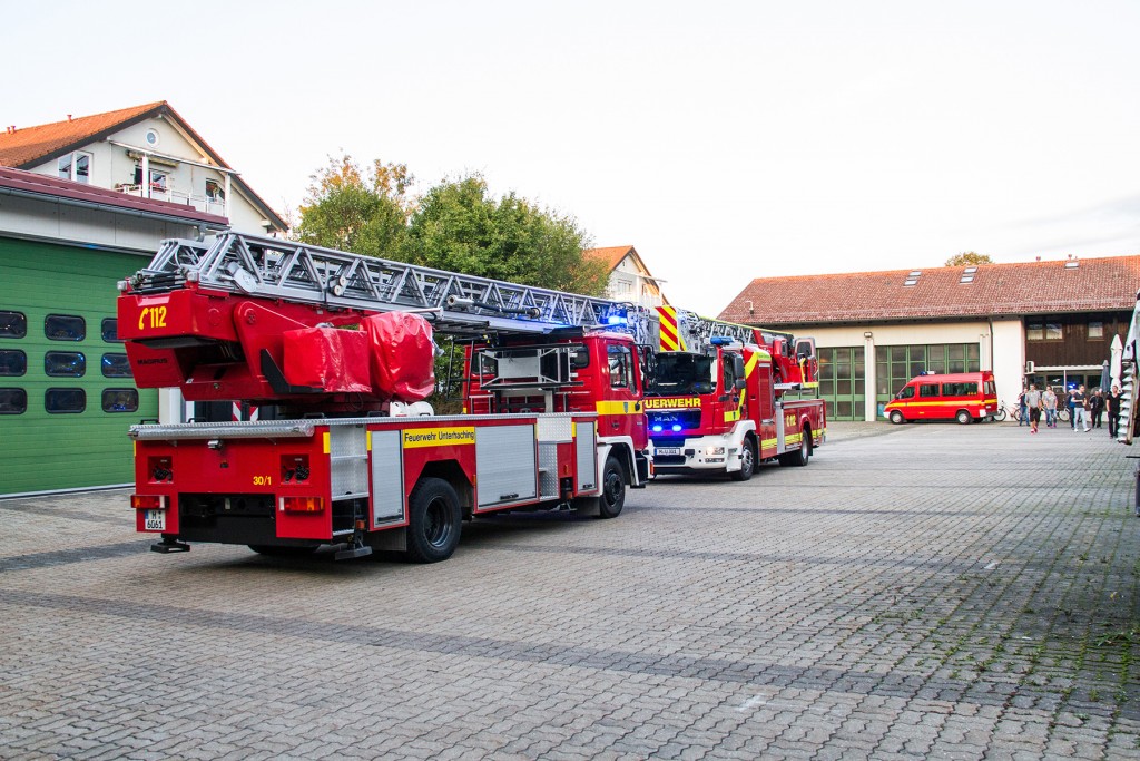 Ankunft der neuen Drehleiter am Gerätehaus.