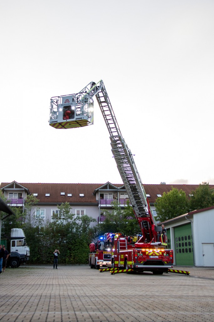 Ankunft der neuen Drehleiter am Gerätehaus.